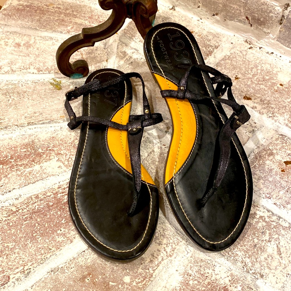 NWOT.  1937 Footwear.  Leather thongs